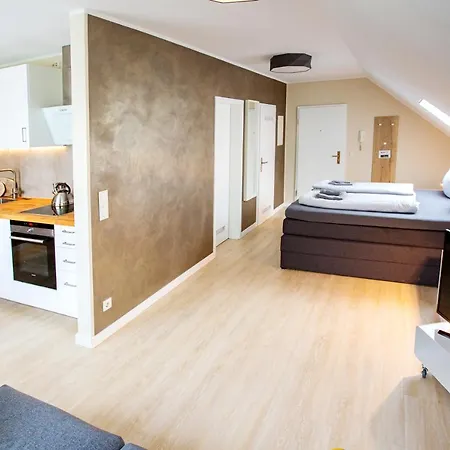 Modernes In Stadtnaehe Lägenhet *