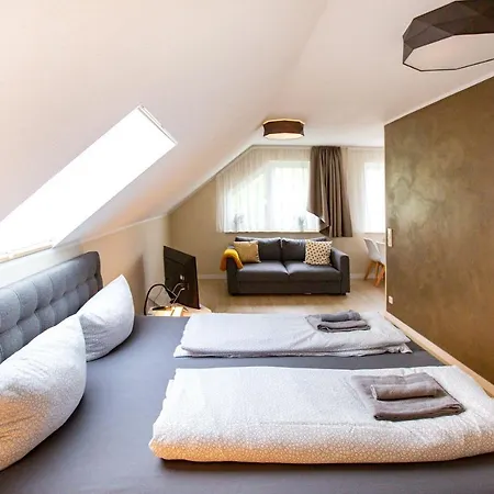 Modernes In Stadtnaehe Appartamento